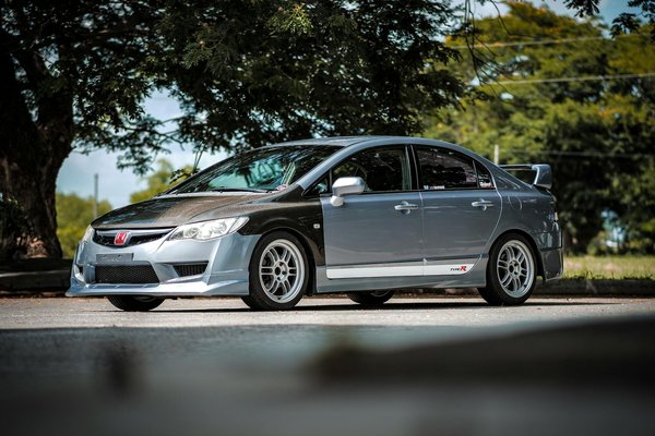 Guide d'achat pour film teinté de voiture : prix, avantages et options